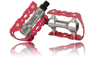 Red Race Bicycle Pedals with Toe Clips without Clips